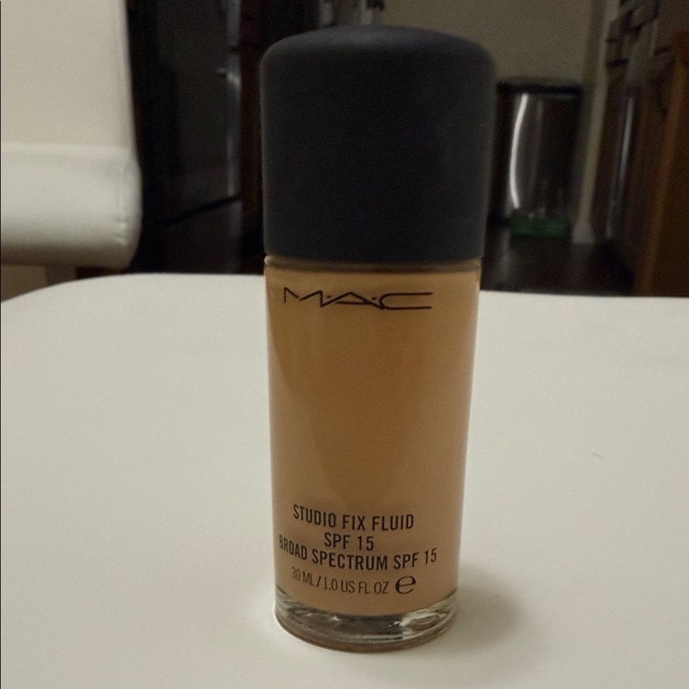 MAC Cosmetics Studio Fix Fluid Foundation - Creamy Tan